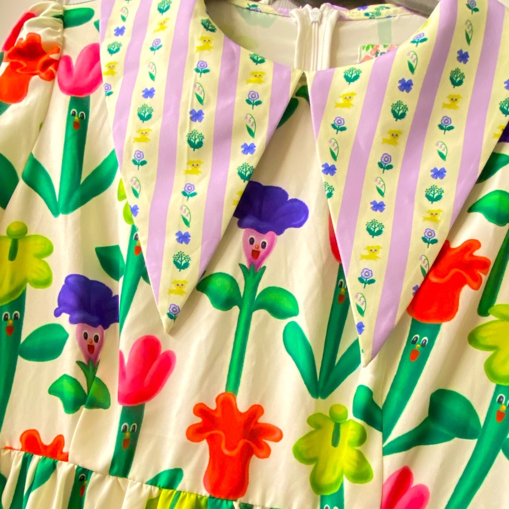 Tropical vibes🌵Colorful summer dress with large collars. Cactus. Smiling faces